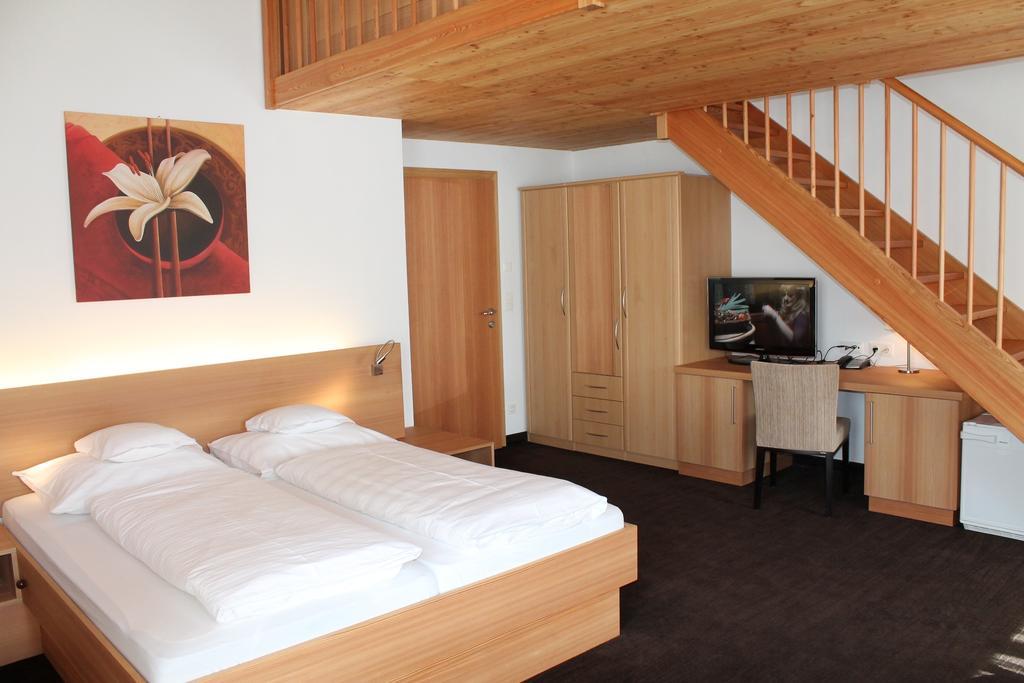 Gasthof Zum Goldenen Loewen Nauders Rom bilde
